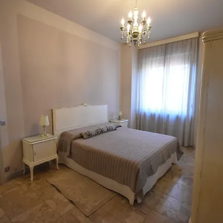 Alba * Alba (Piedmont)